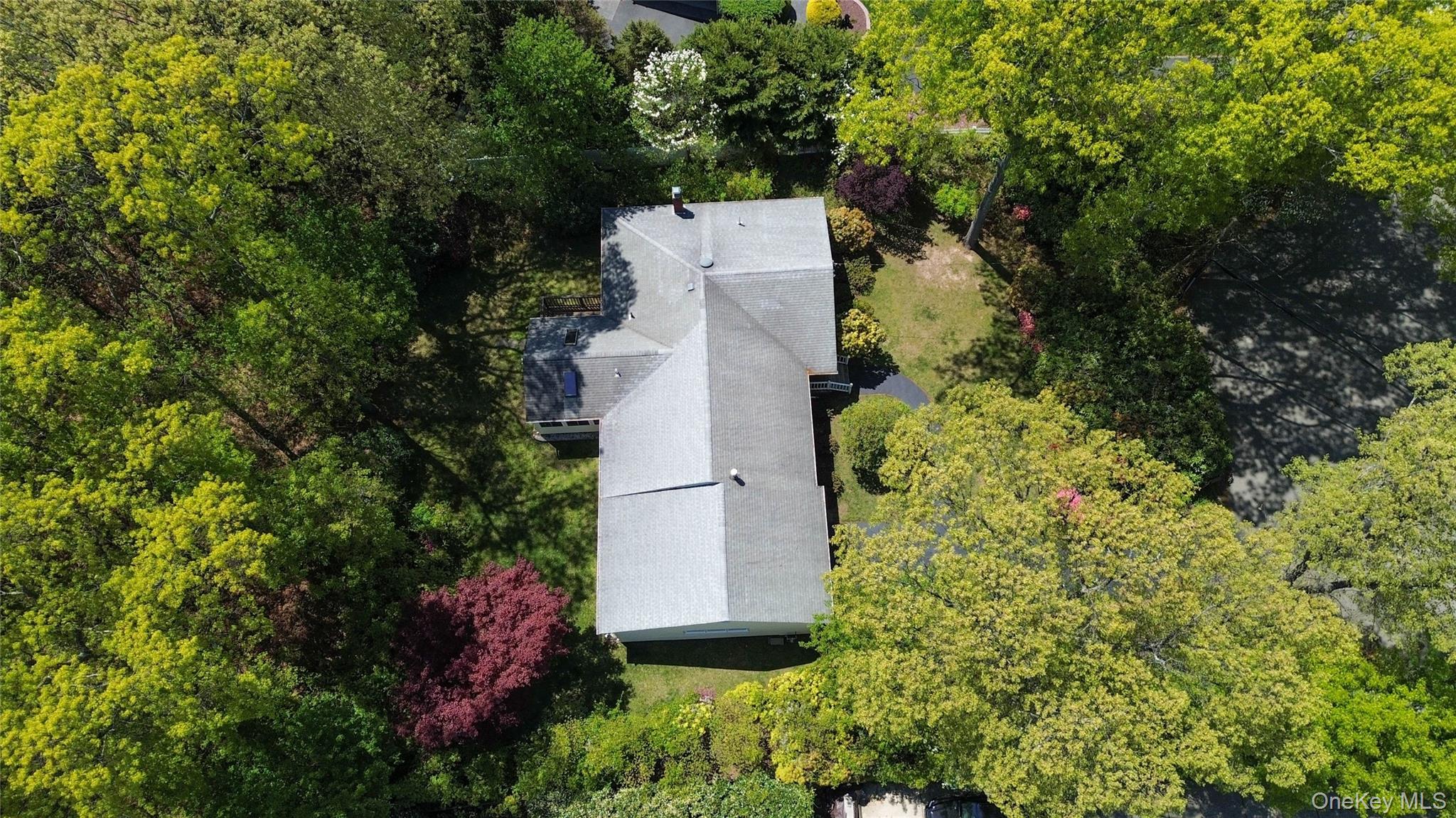 6 Canterbury Court