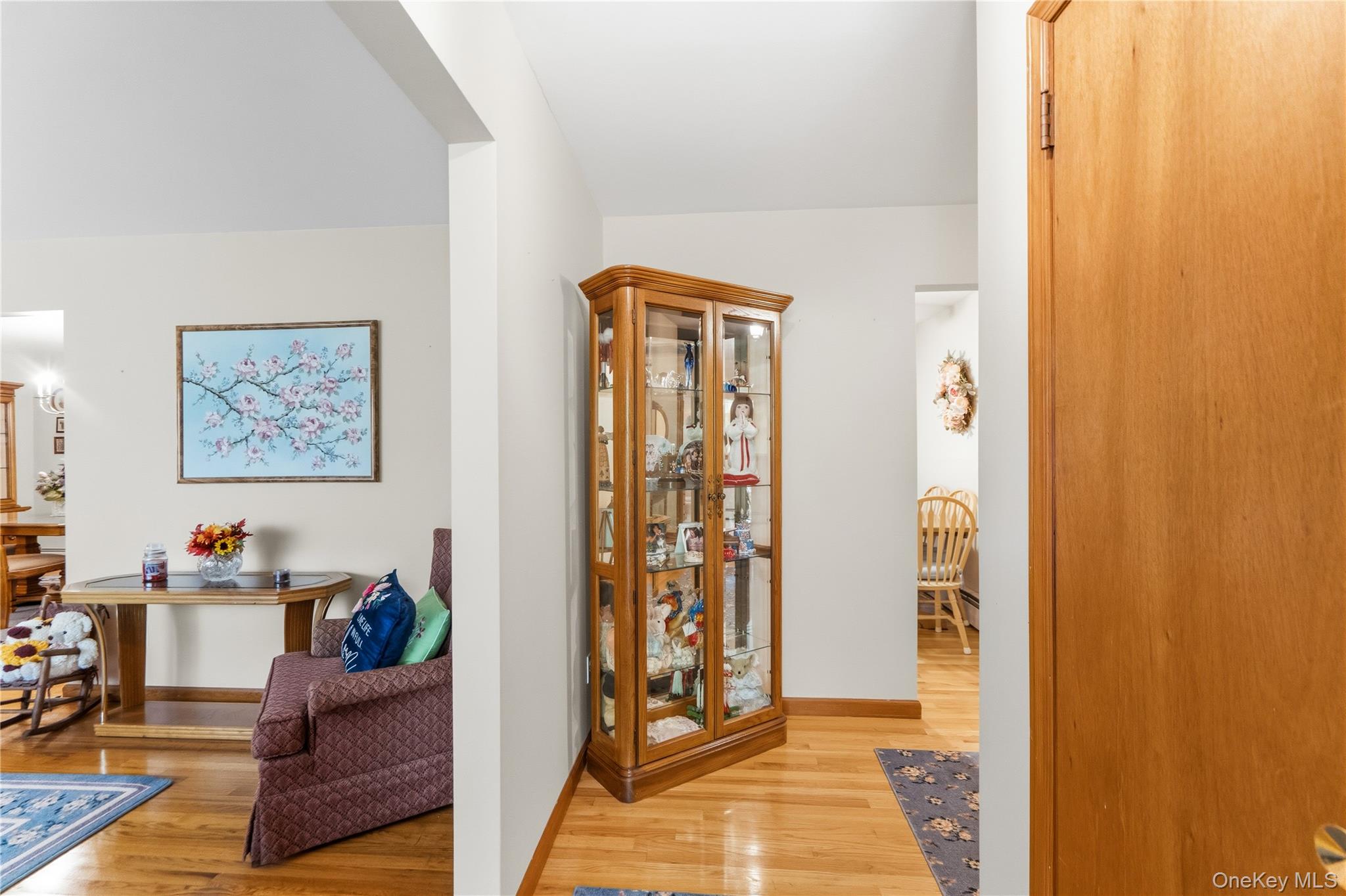 6 Canterbury Court