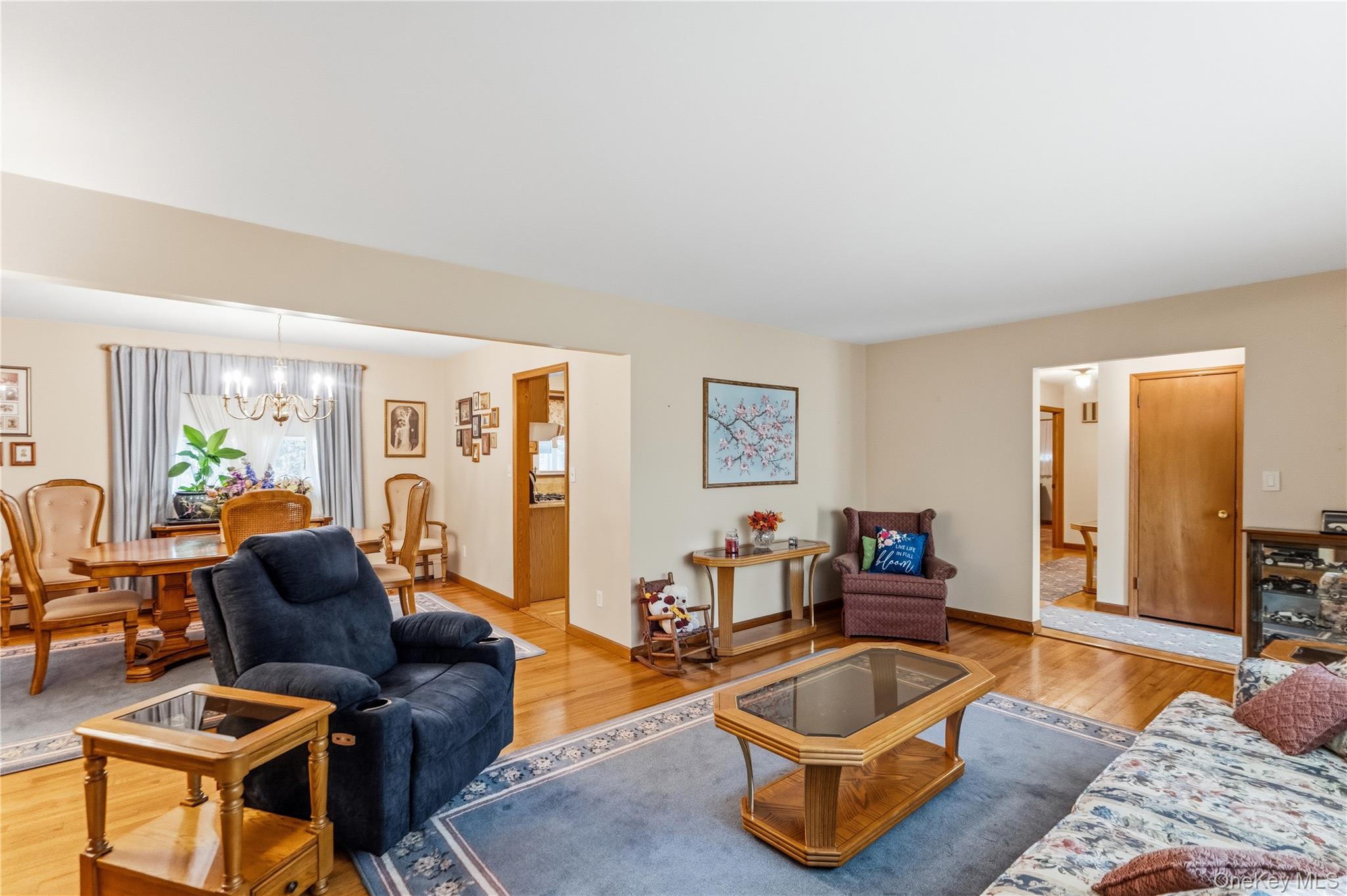 6 Canterbury Court