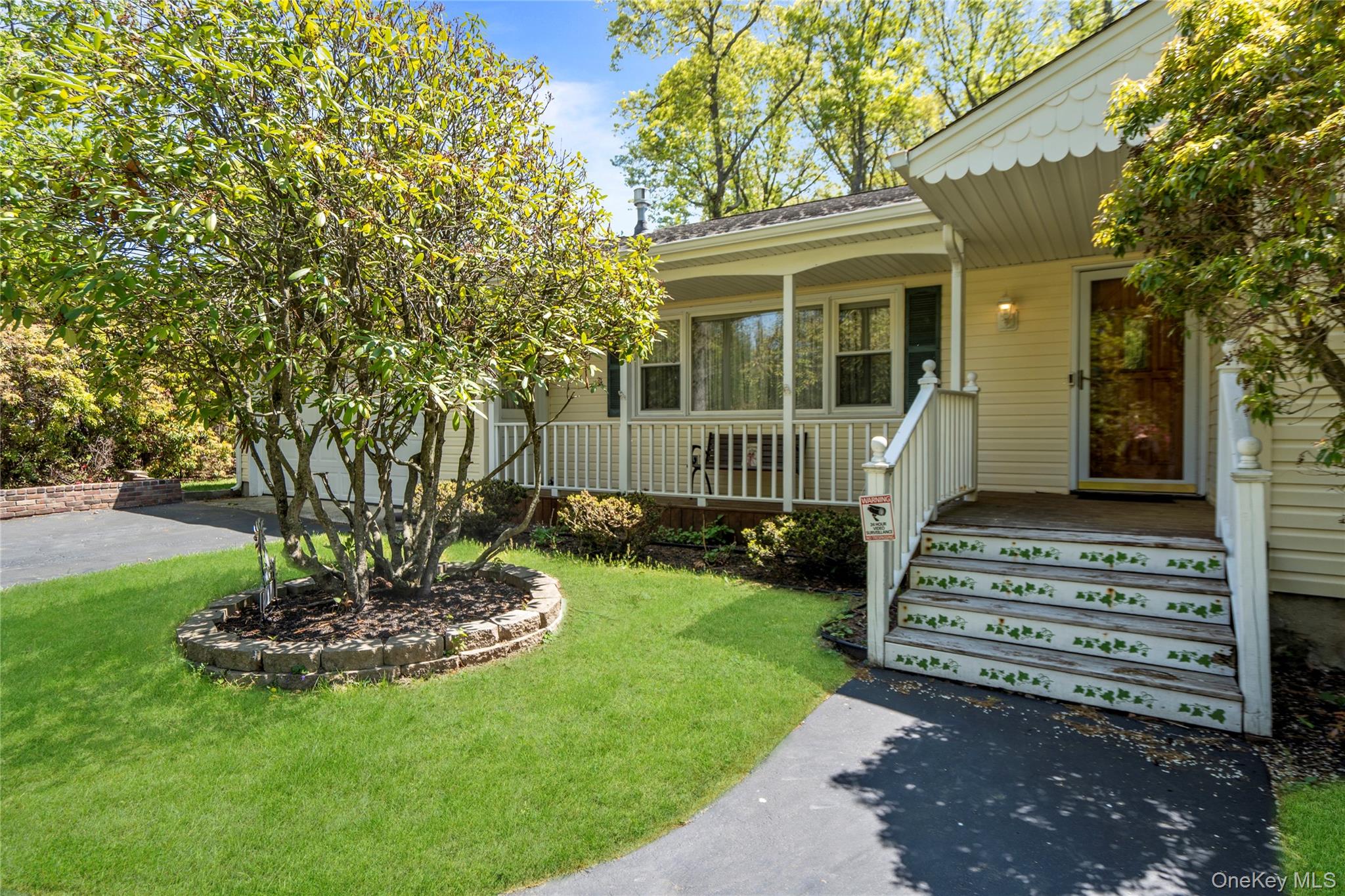 6 Canterbury Court