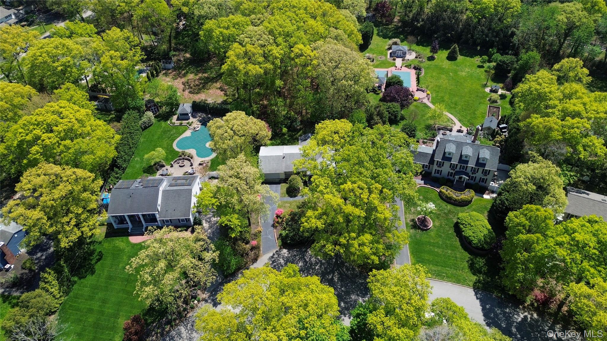 6 Canterbury Court