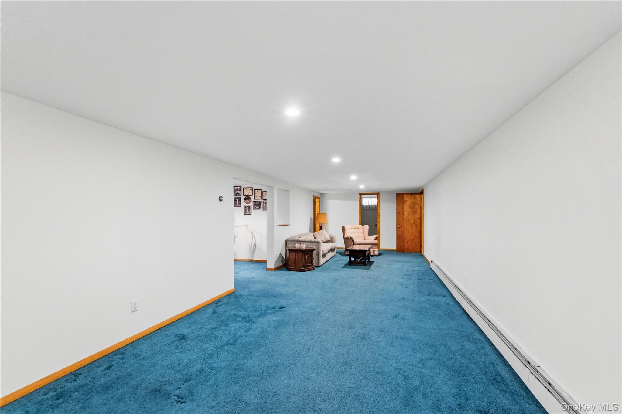 6 Canterbury Court