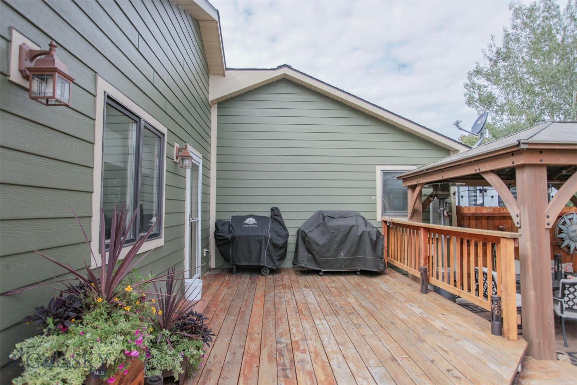 306 S Yellowstone Avenue