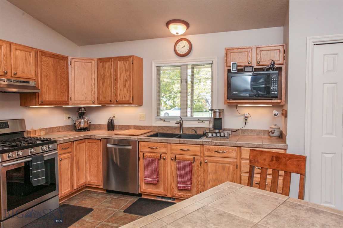 306 S Yellowstone Avenue