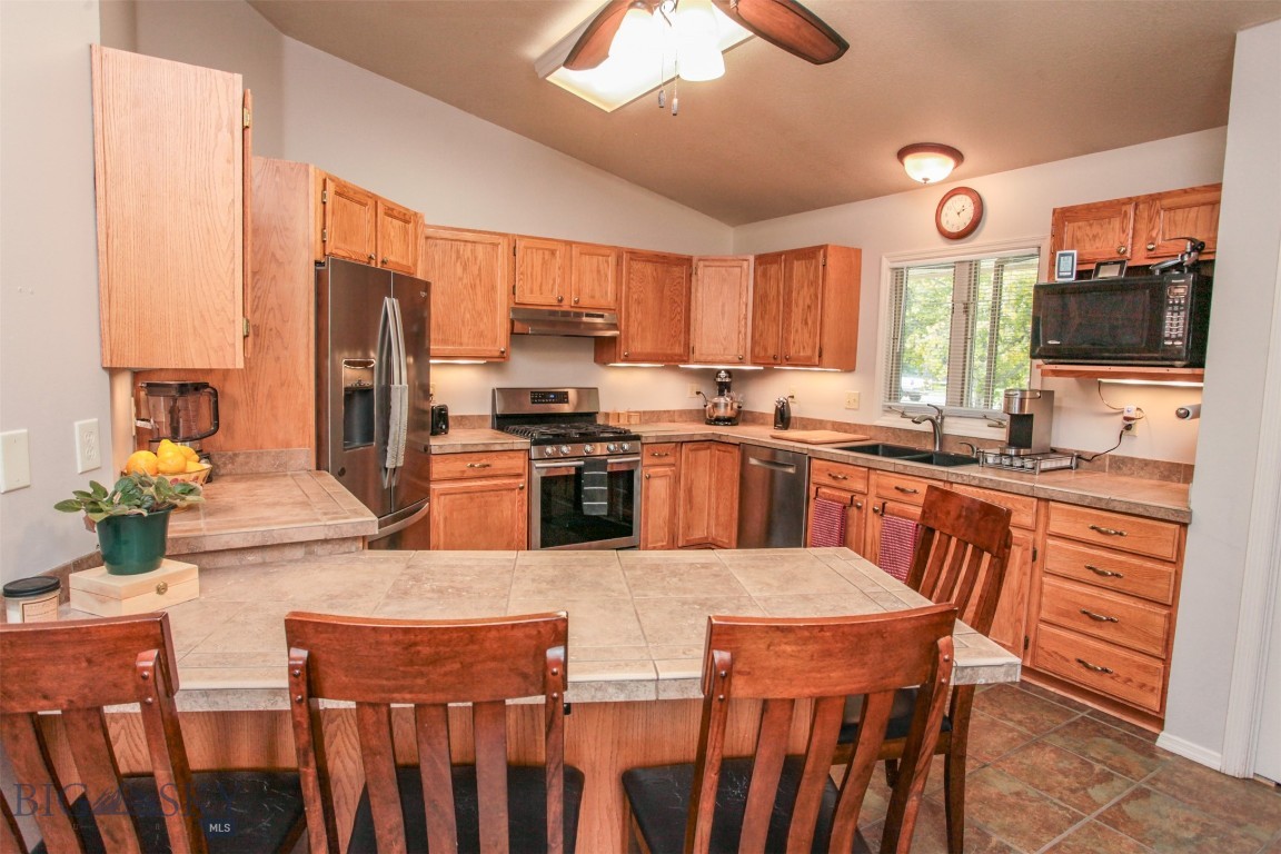 306 S Yellowstone Avenue