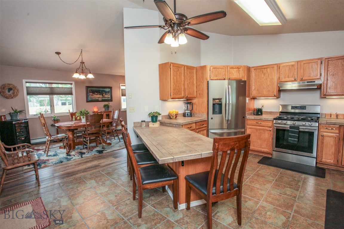 306 S Yellowstone Avenue