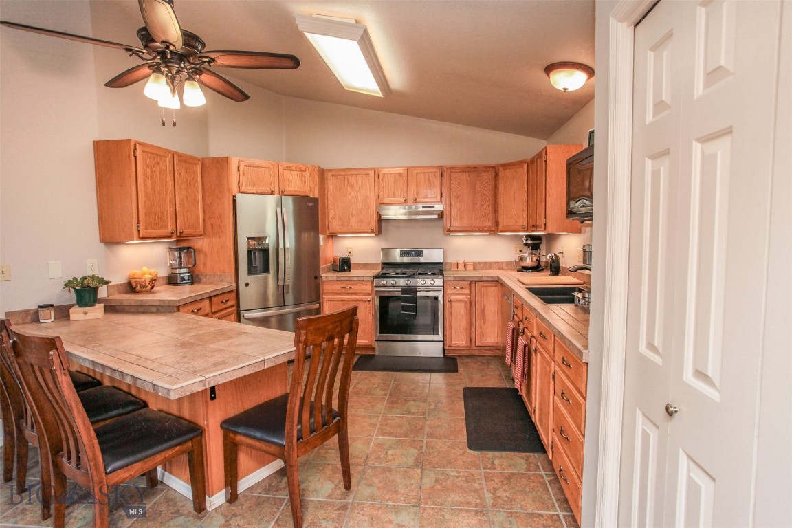 306 S Yellowstone Avenue