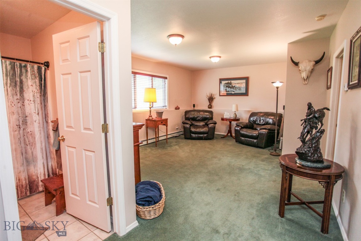 306 S Yellowstone Avenue