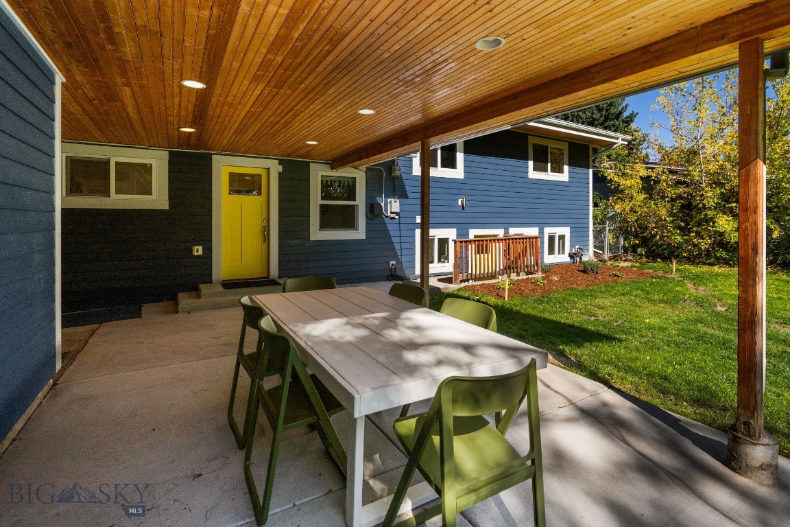 1014 E Babcock Street