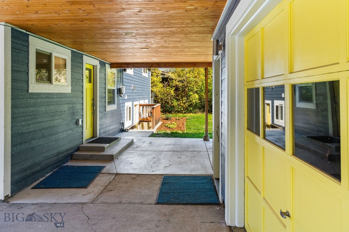 1014 E Babcock Street