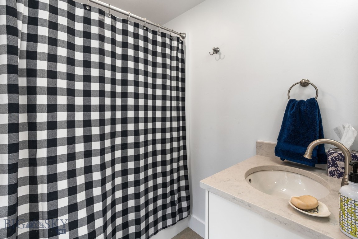 1014 E Babcock Street