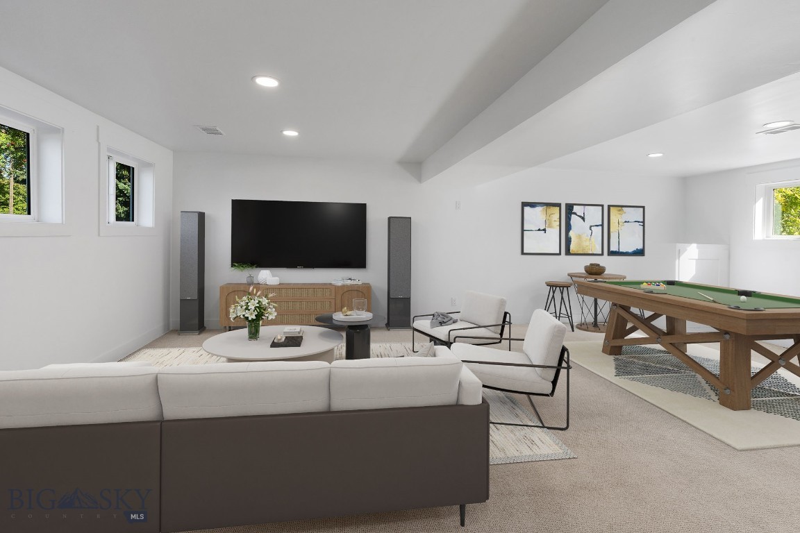 1014 E Babcock Street