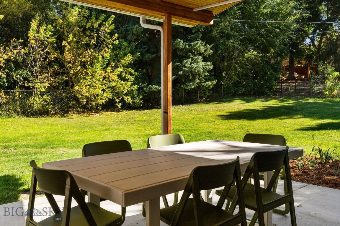 1014 E Babcock Street