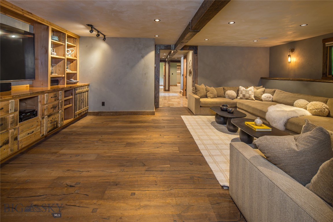 5933 Monforton School Road