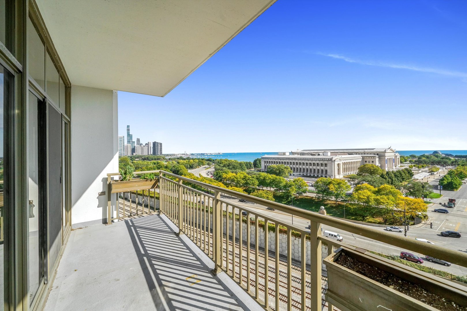 1335 S Prairie Ave UNIT 1201