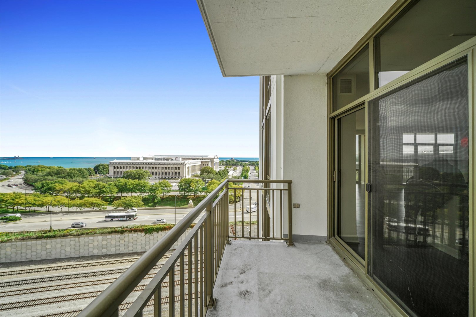 1335 S Prairie Ave UNIT 1201