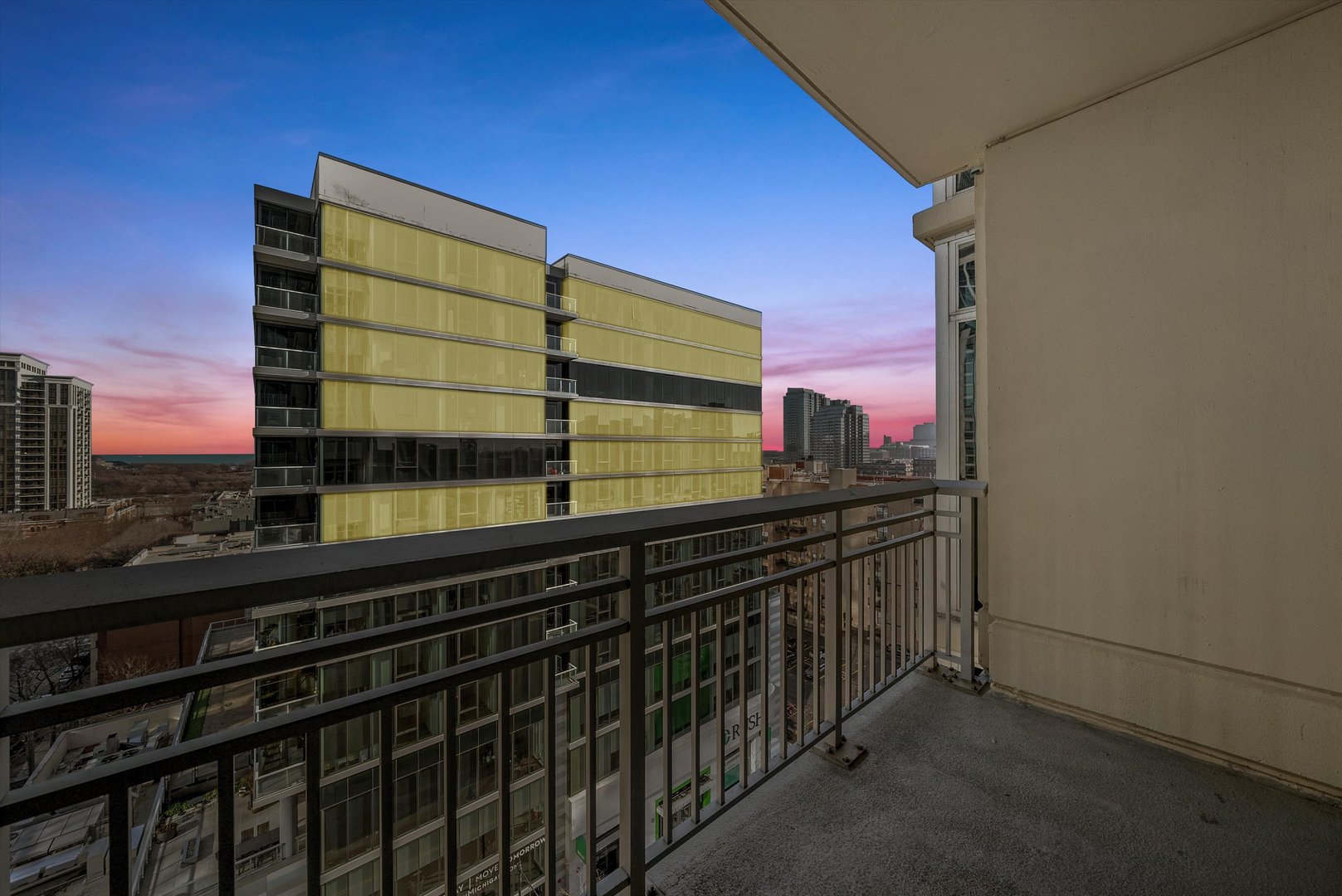 1400 S Michigan Avenue Unit: 1402