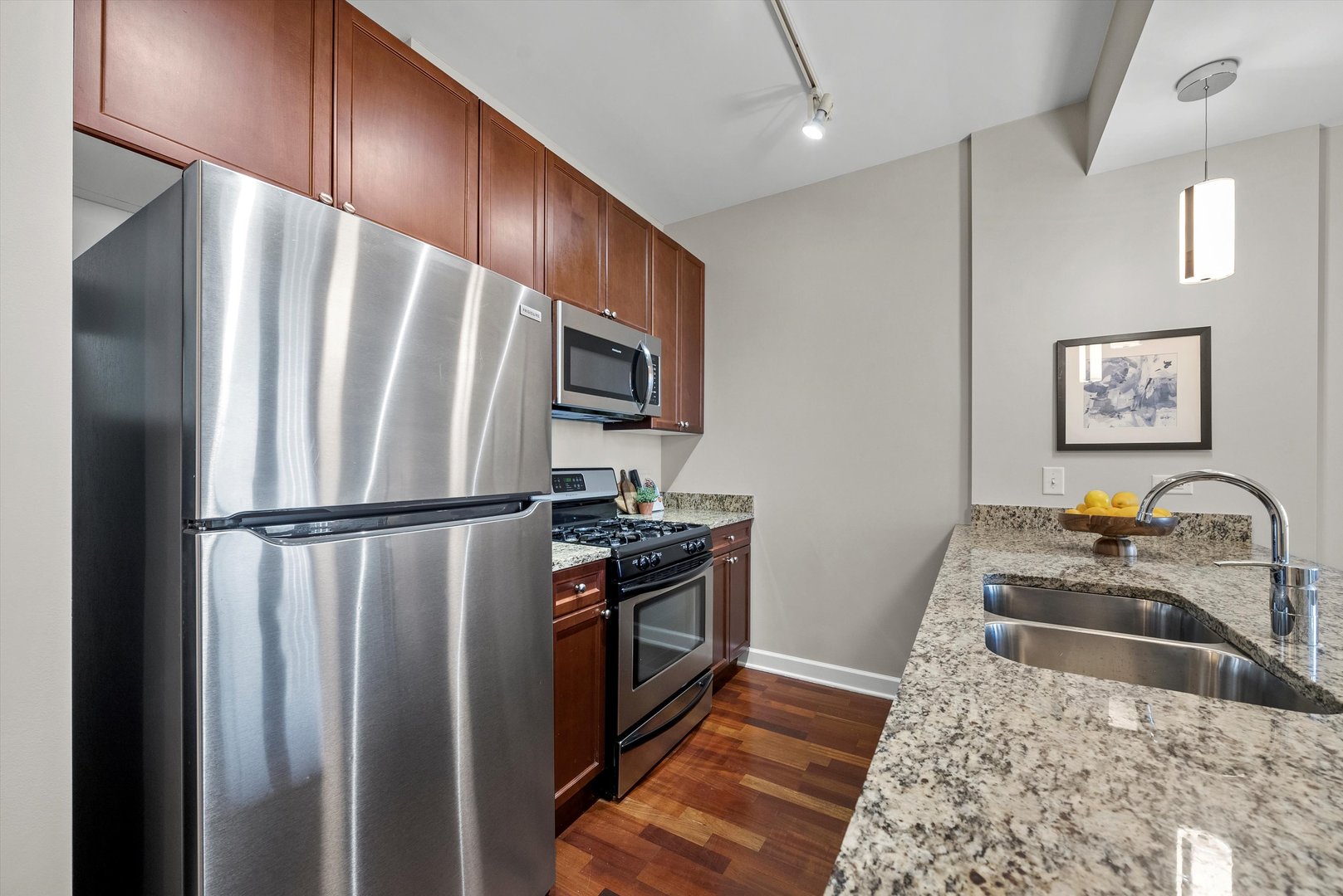 1400 S Michigan Avenue Unit: 1402