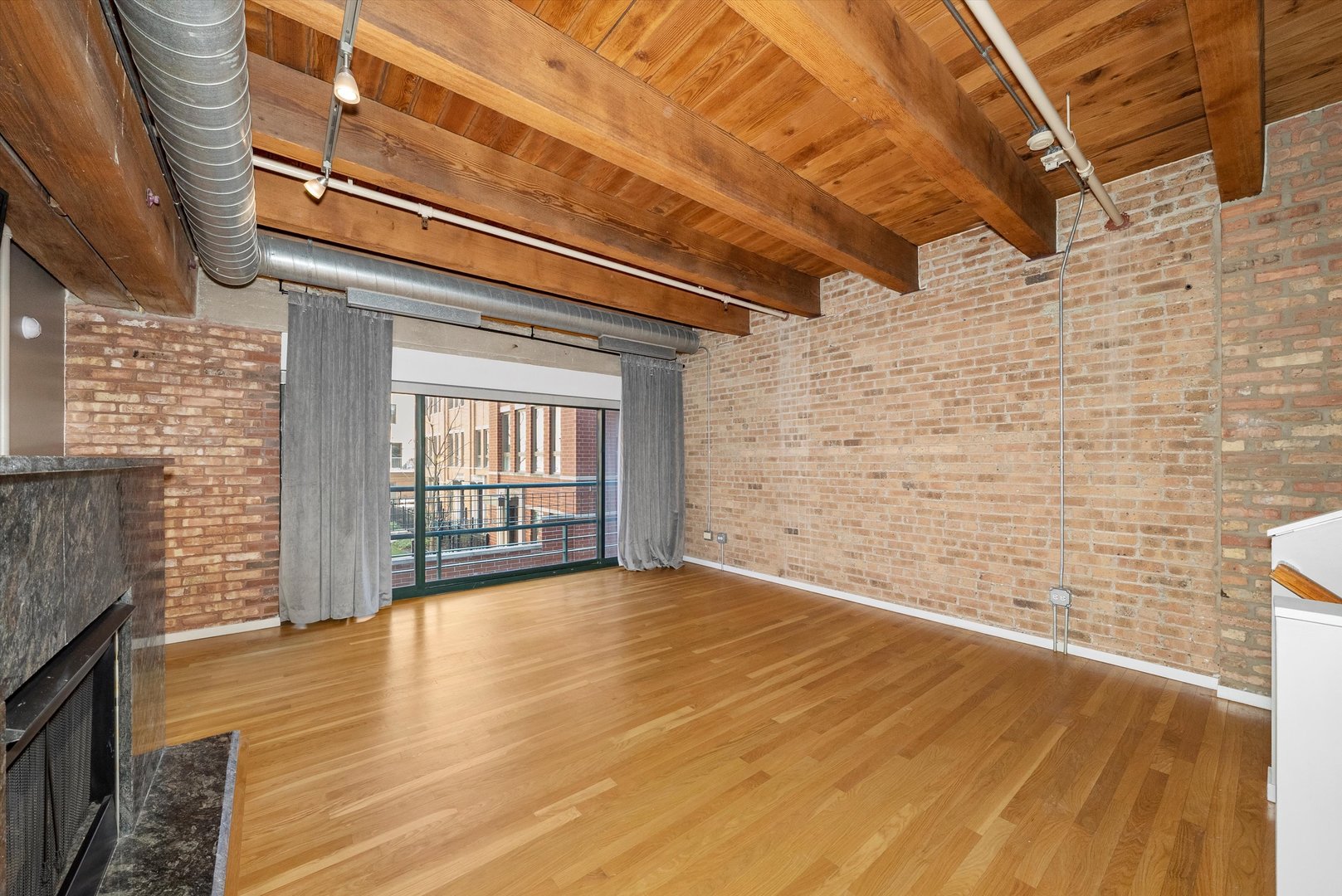 1727 S Indiana Avenue Unit: 116