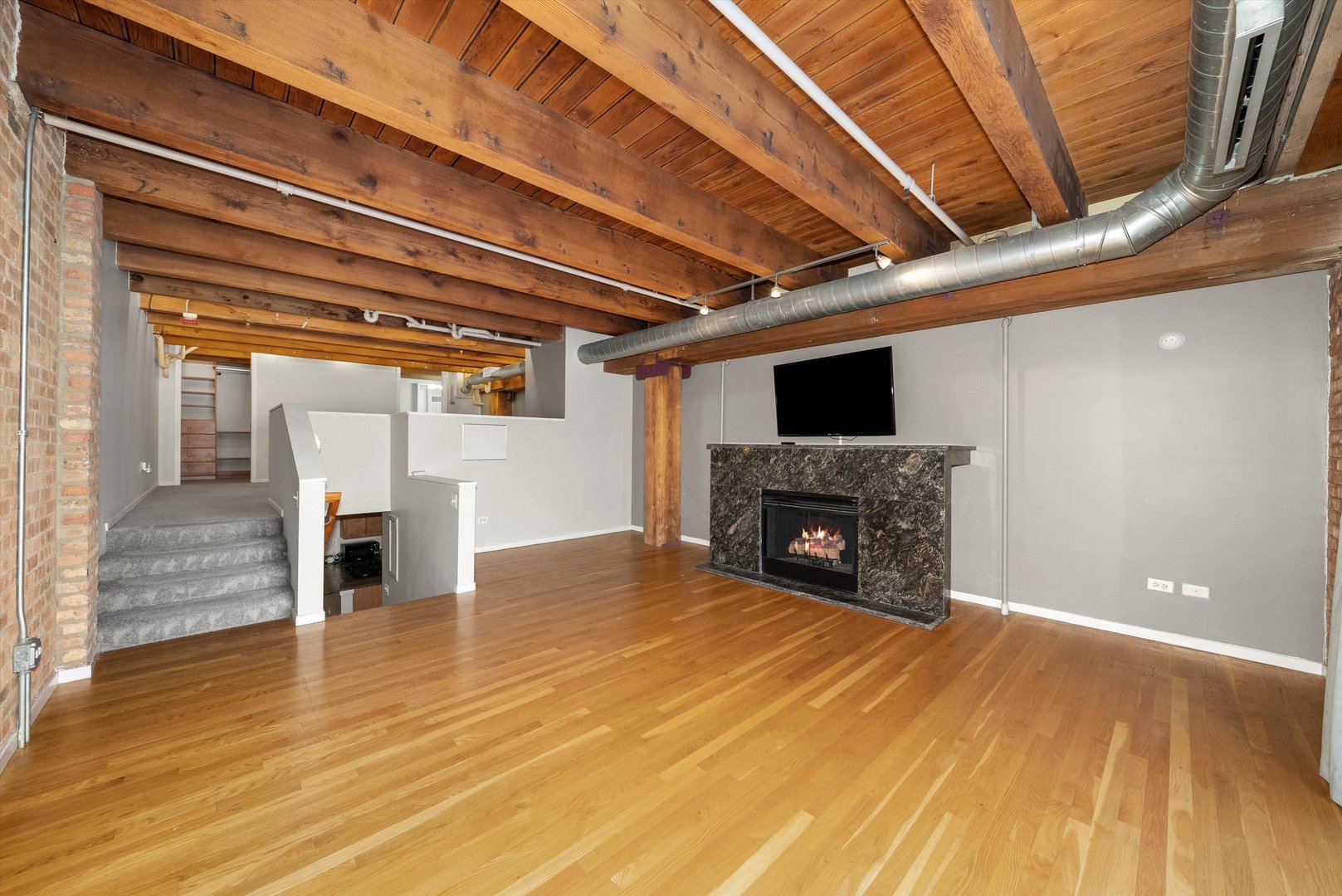 1727 S Indiana Avenue Unit: 116