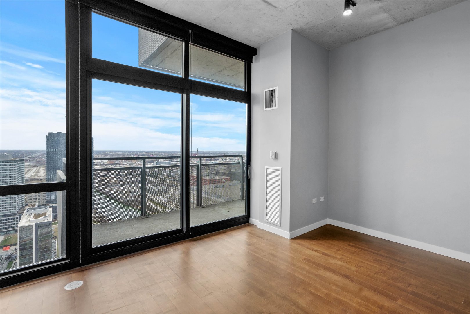 235 W Van Buren Street Unit: 3507