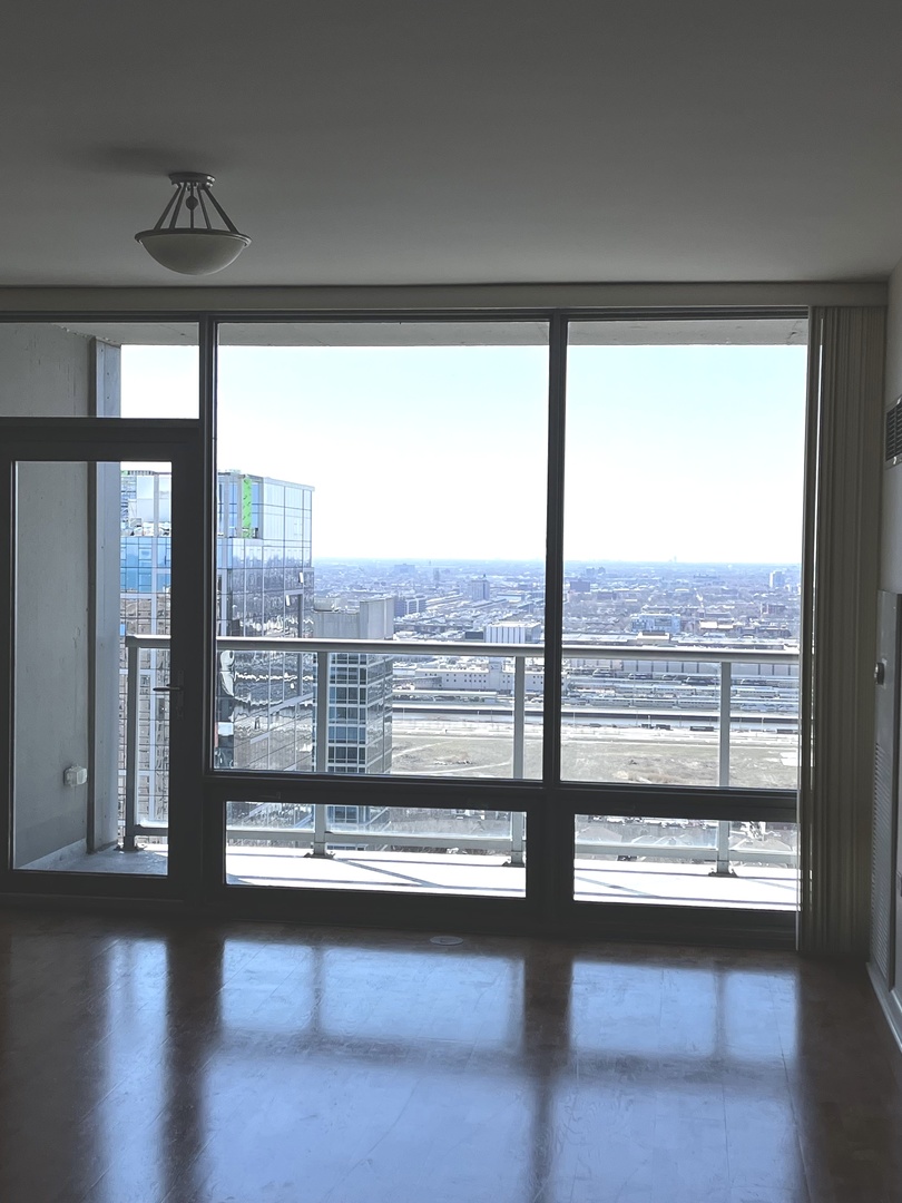 100 E 14th Street Unit: 2808