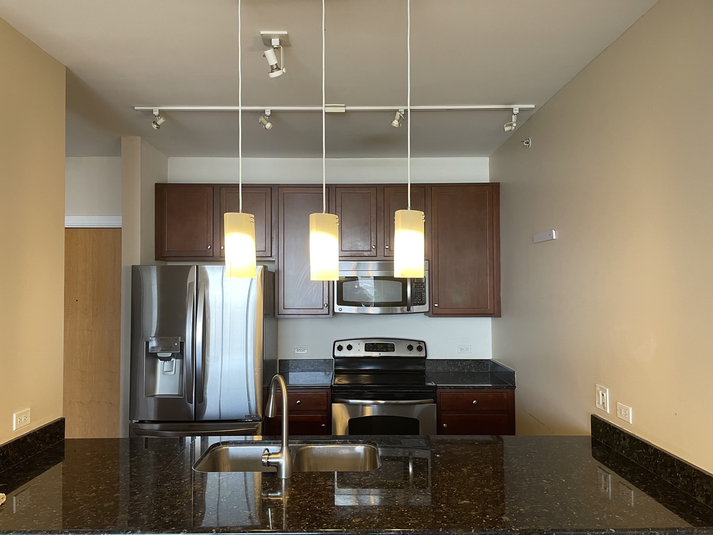 100 E 14th Street Unit: 2808