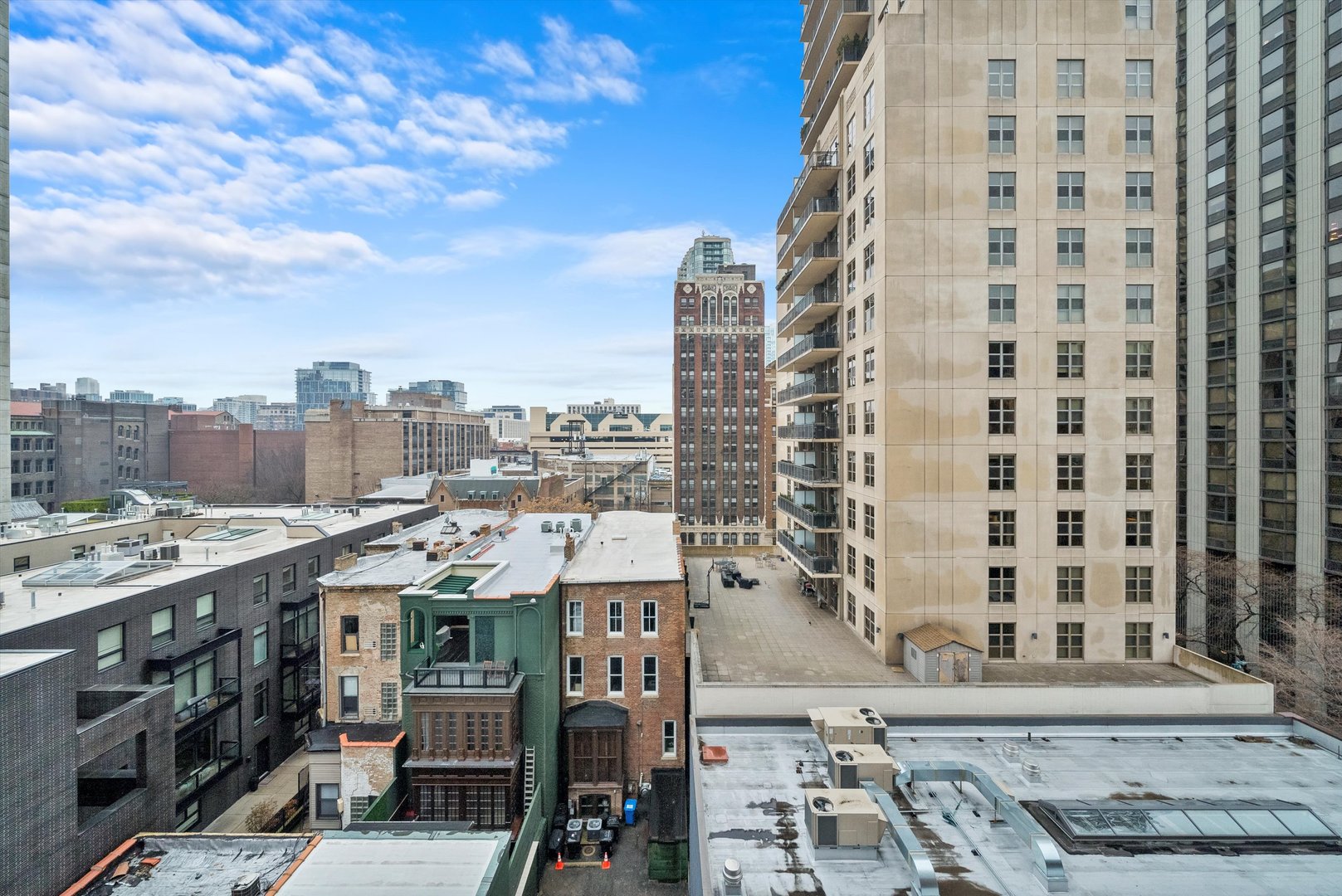 1030 N State Street Unit: 2L