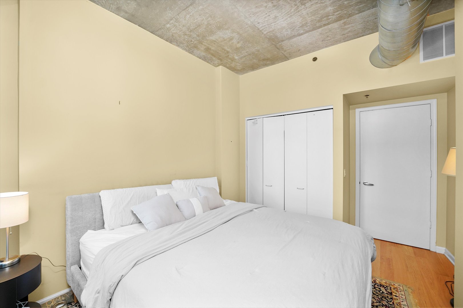 125 E 13TH Street Unit: 515