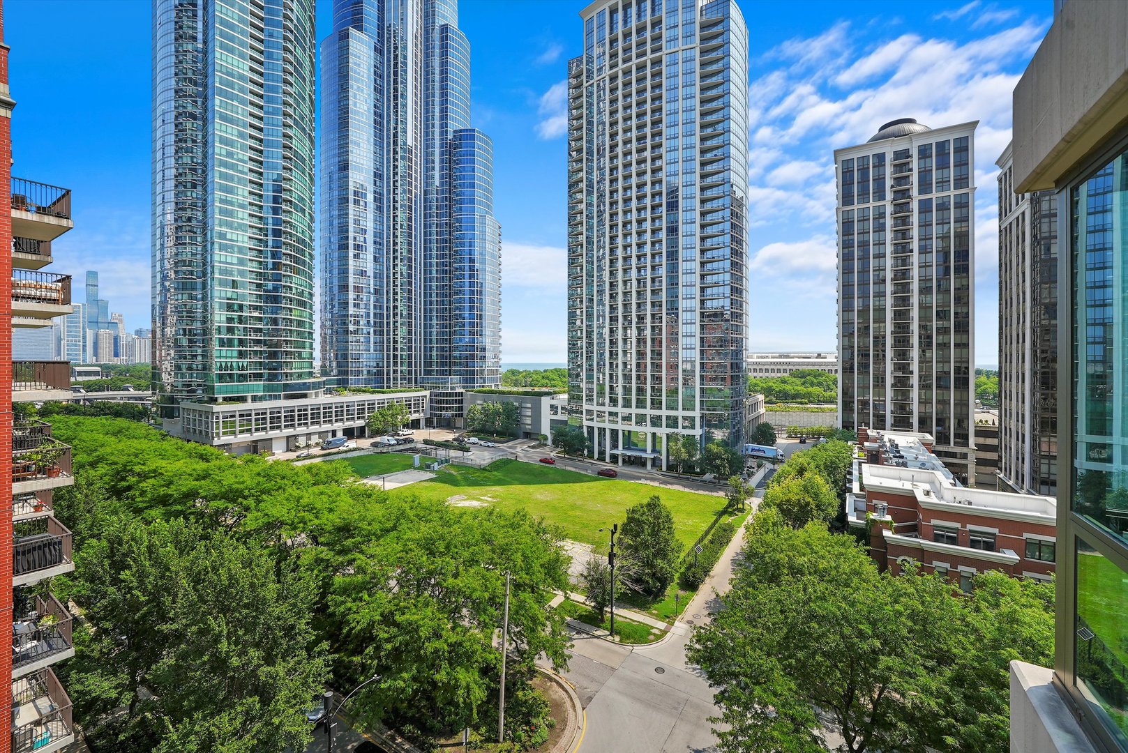 125 E 13TH Street Unit: 515