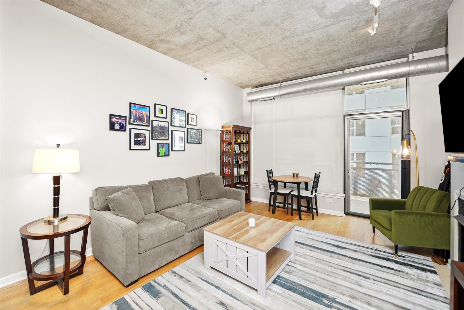 125 E 13TH Street Unit: 515