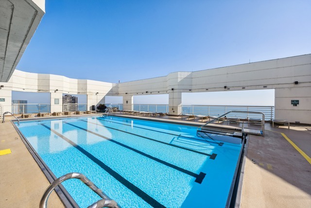 195 N Harbor Drive Unit: 2908