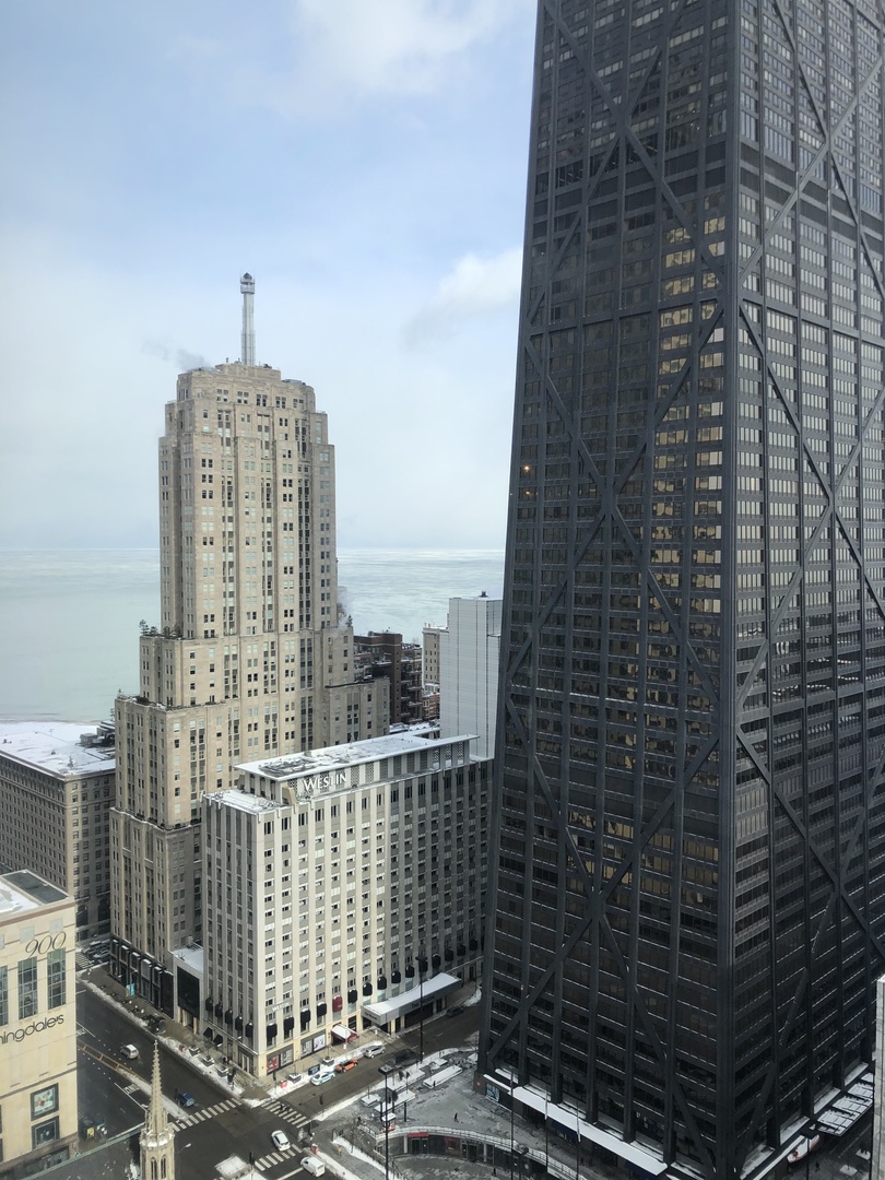 111 E Chestnut Street Unit: 38F