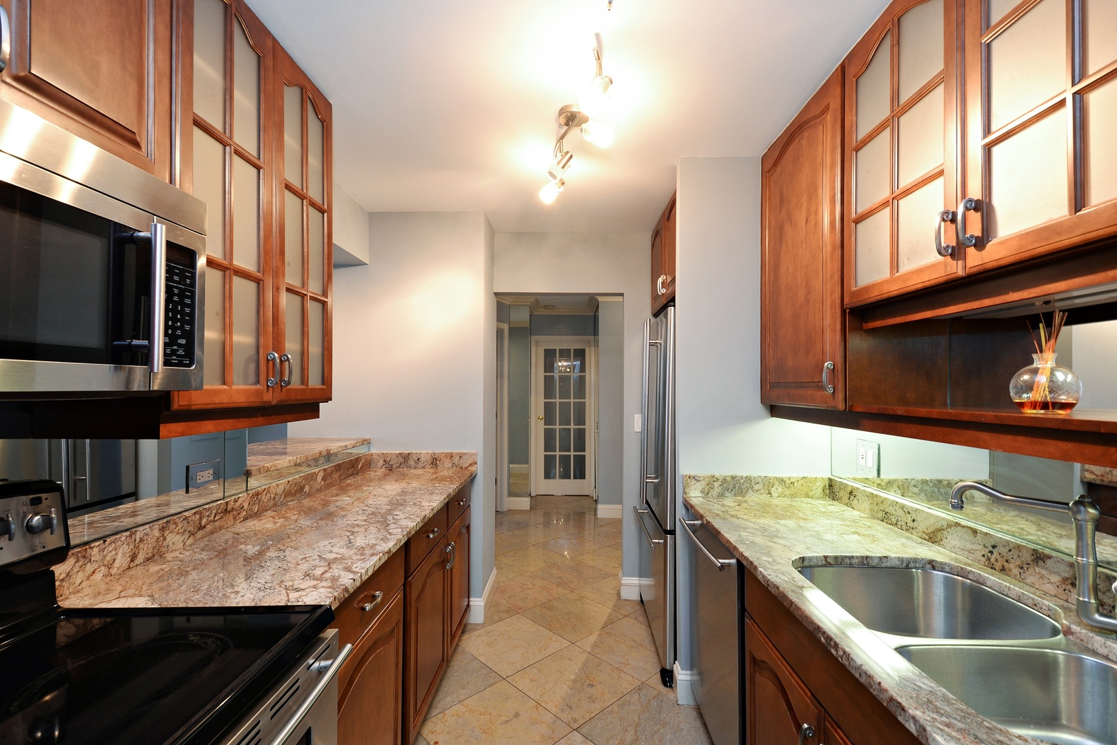111 E Chestnut Street Unit: 38F