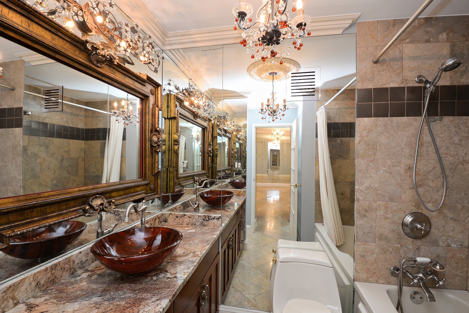 111 E Chestnut Street Unit: 38F