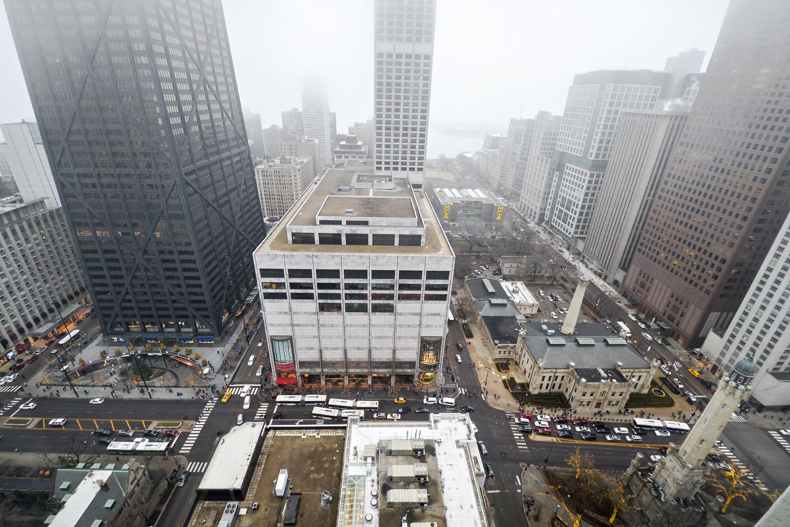 111 E Chestnut Street Unit: 38F