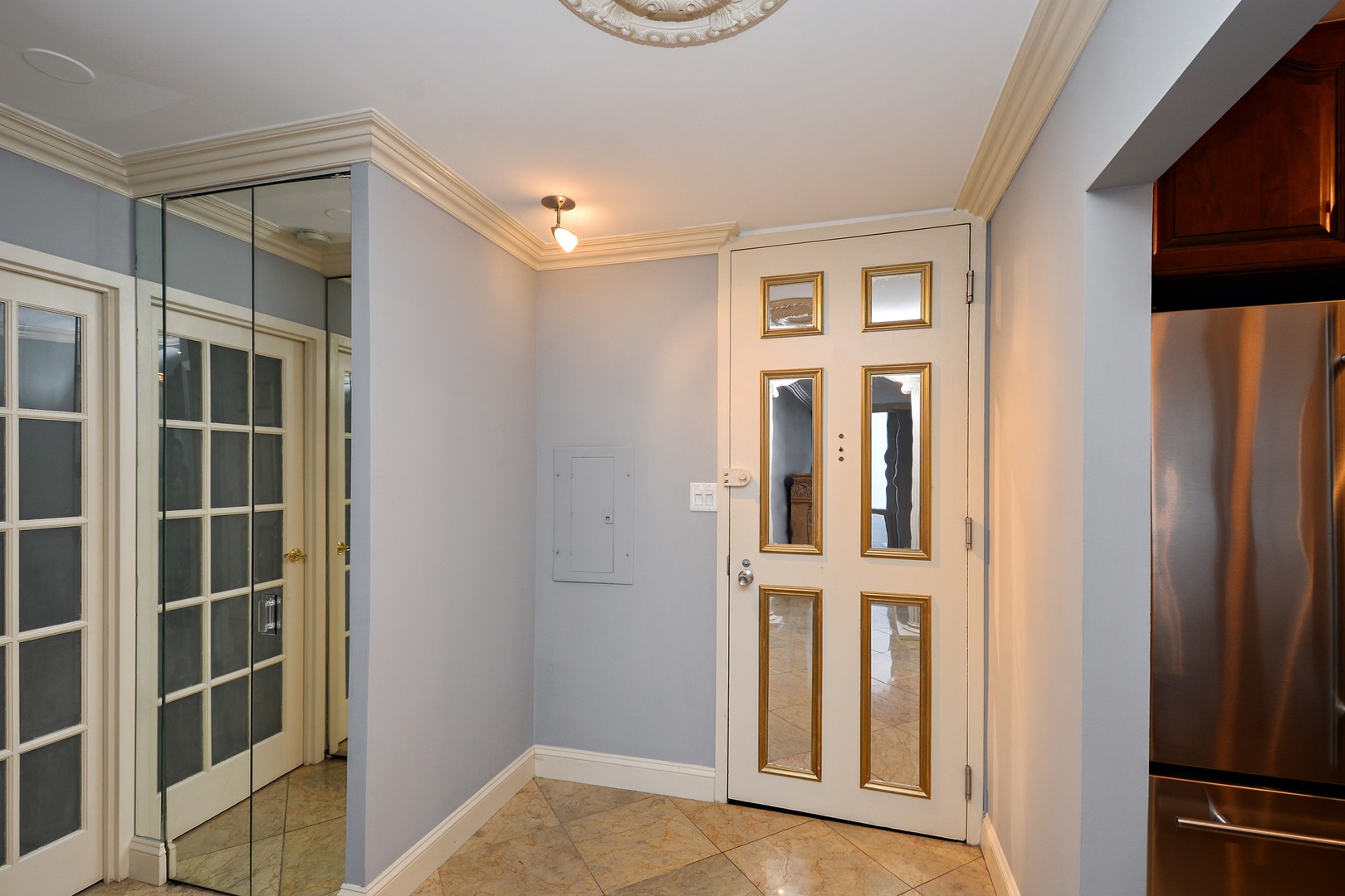 111 E Chestnut Street Unit: 38F