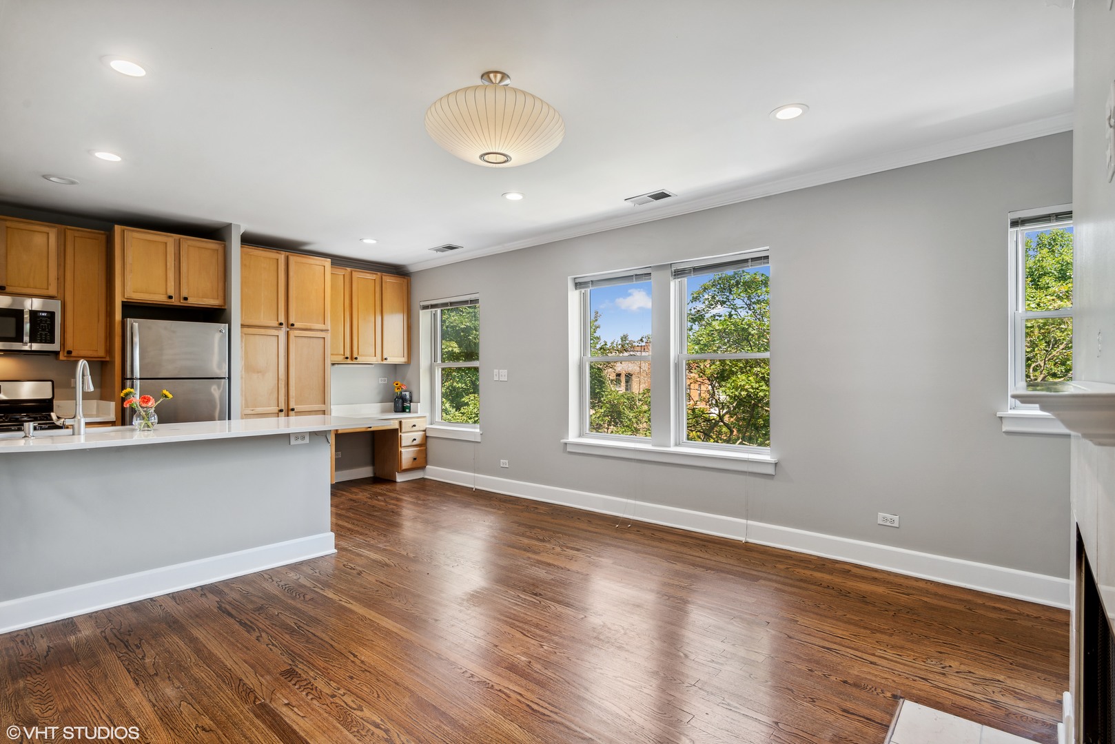 3456 N Janssen Avenue Unit: G3