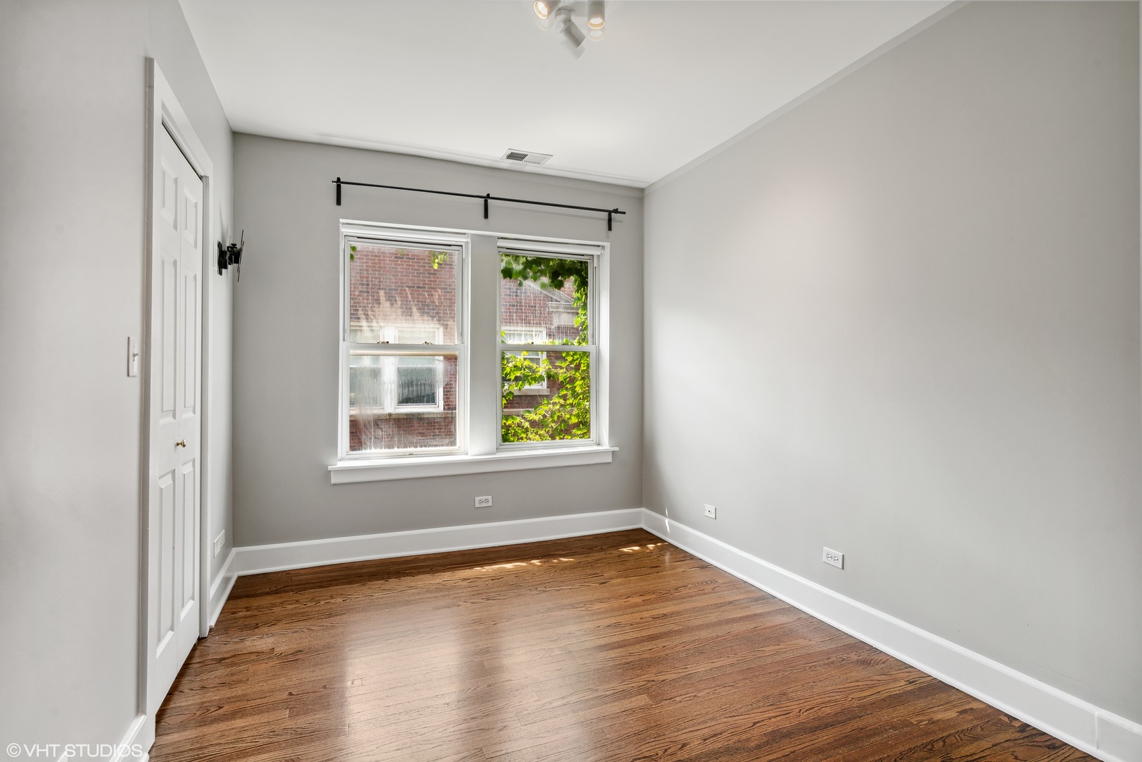 3456 N Janssen Avenue Unit: G3