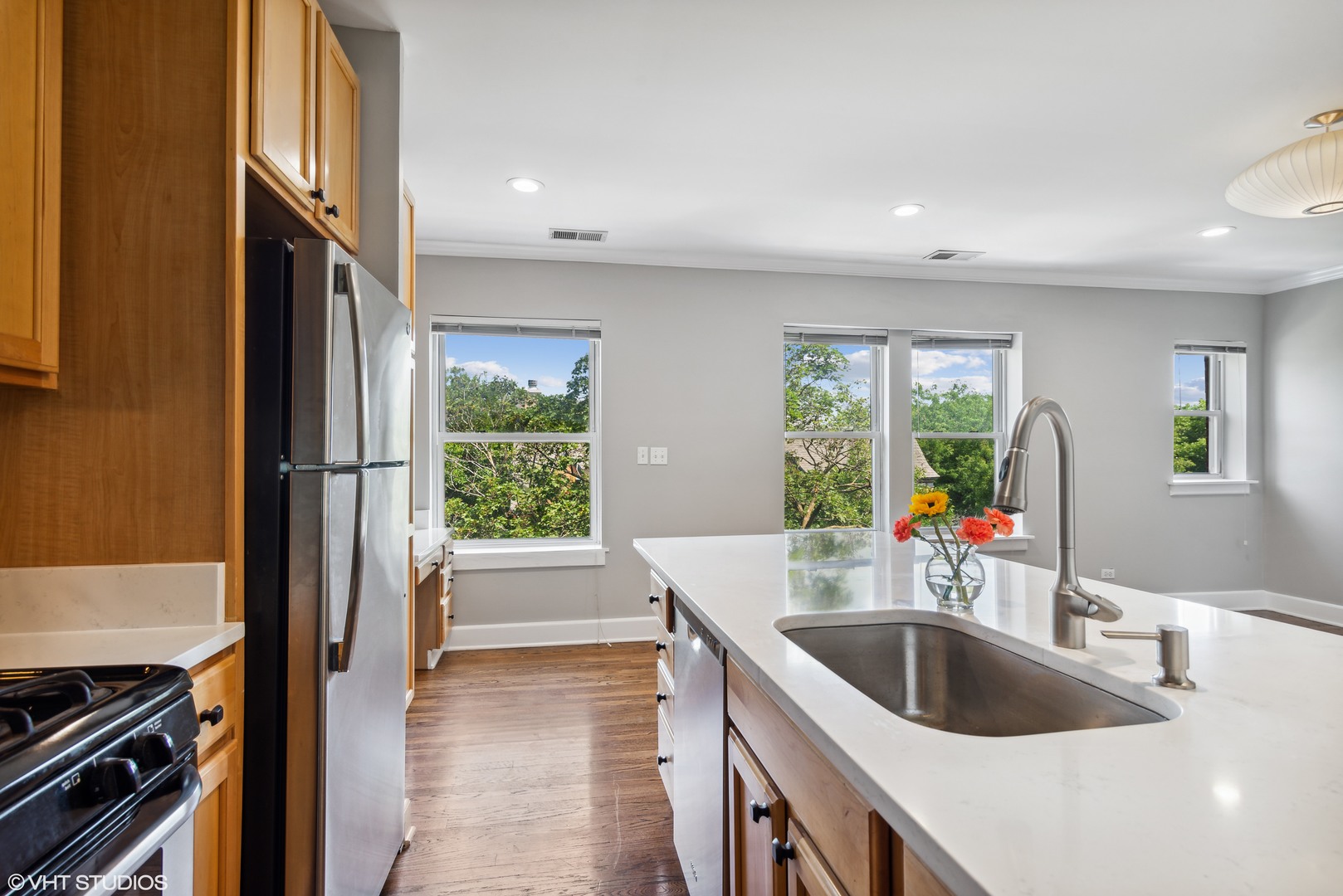3456 N Janssen Avenue Unit: G3