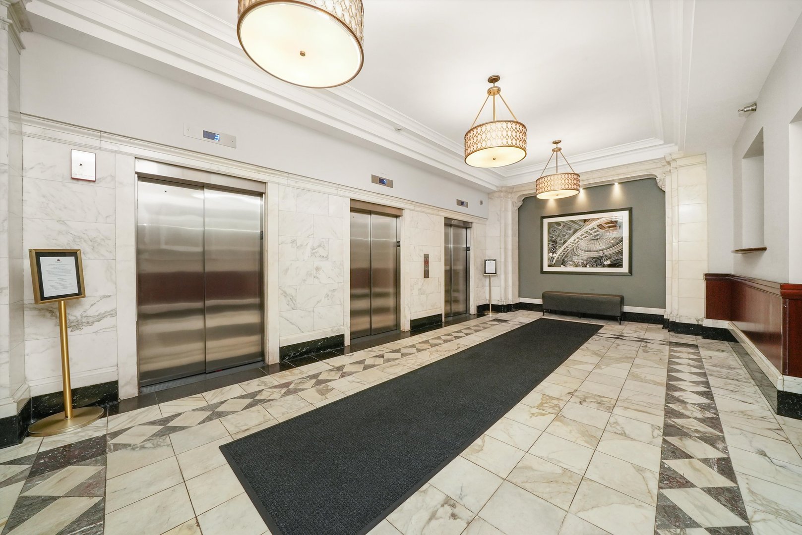 40 E 9TH Street Unit: 1201