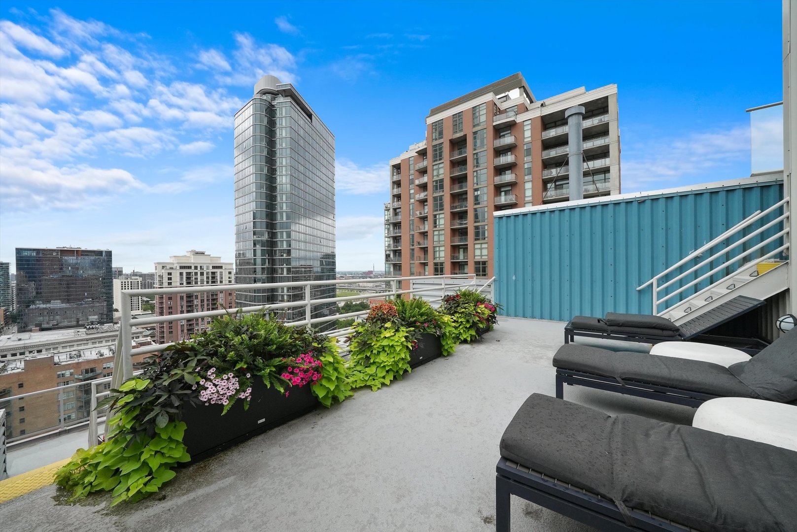 40 E 9TH Street Unit: 1201