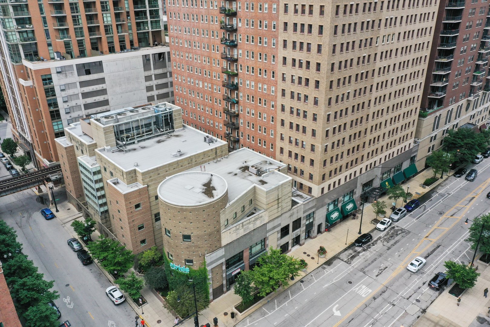 40 E 9TH Street Unit: 1201