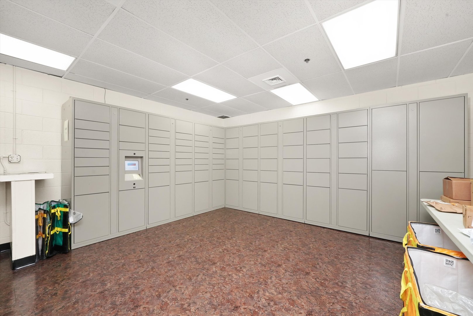 40 E 9TH Street Unit: 1201