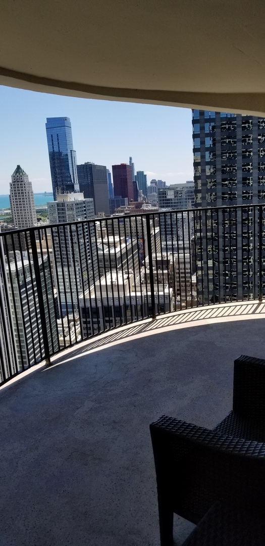 300 N State Street Unit: 4809