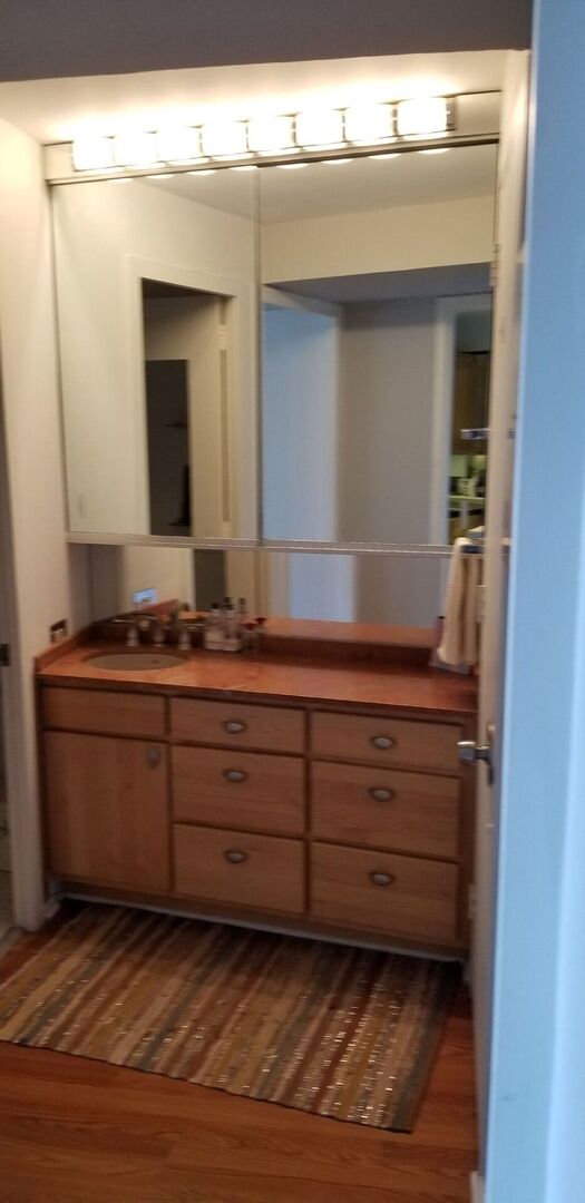 300 N State Street Unit: 4809