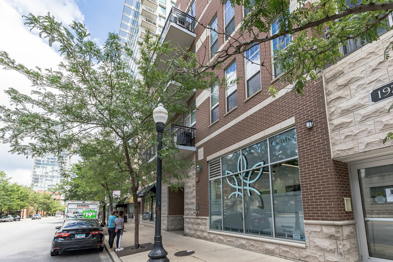 1919 S Michigan Avenue Unit: 404