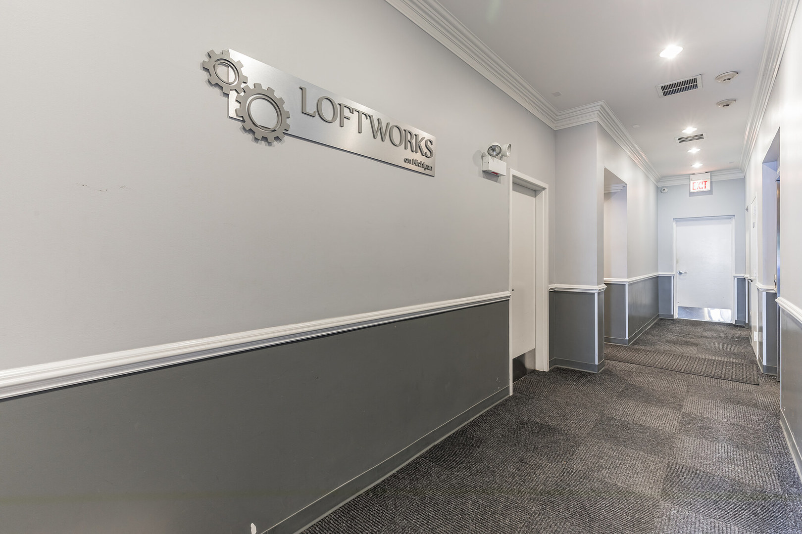 1919 S Michigan Avenue Unit: 404