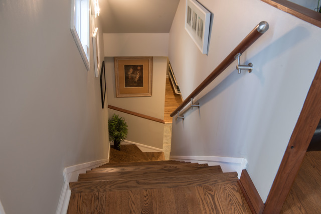 1127 W Cornelia Avenue