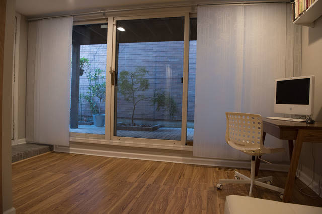 1127 W Cornelia Avenue